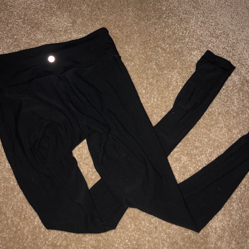 REVERSIBLE black Lululemon leggings!